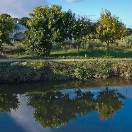 O Largo Отель *